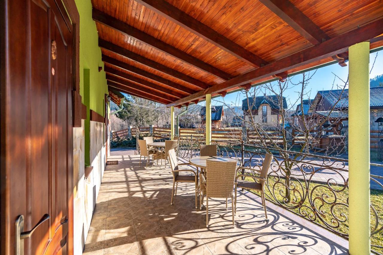 Emerald House Mykulychyn Εξωτερικό φωτογραφία